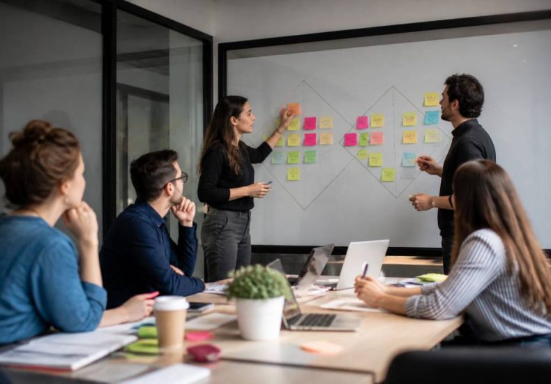 Double diamant design thinking : méthode, étapes et کاربرد pratique pour innover efficacement